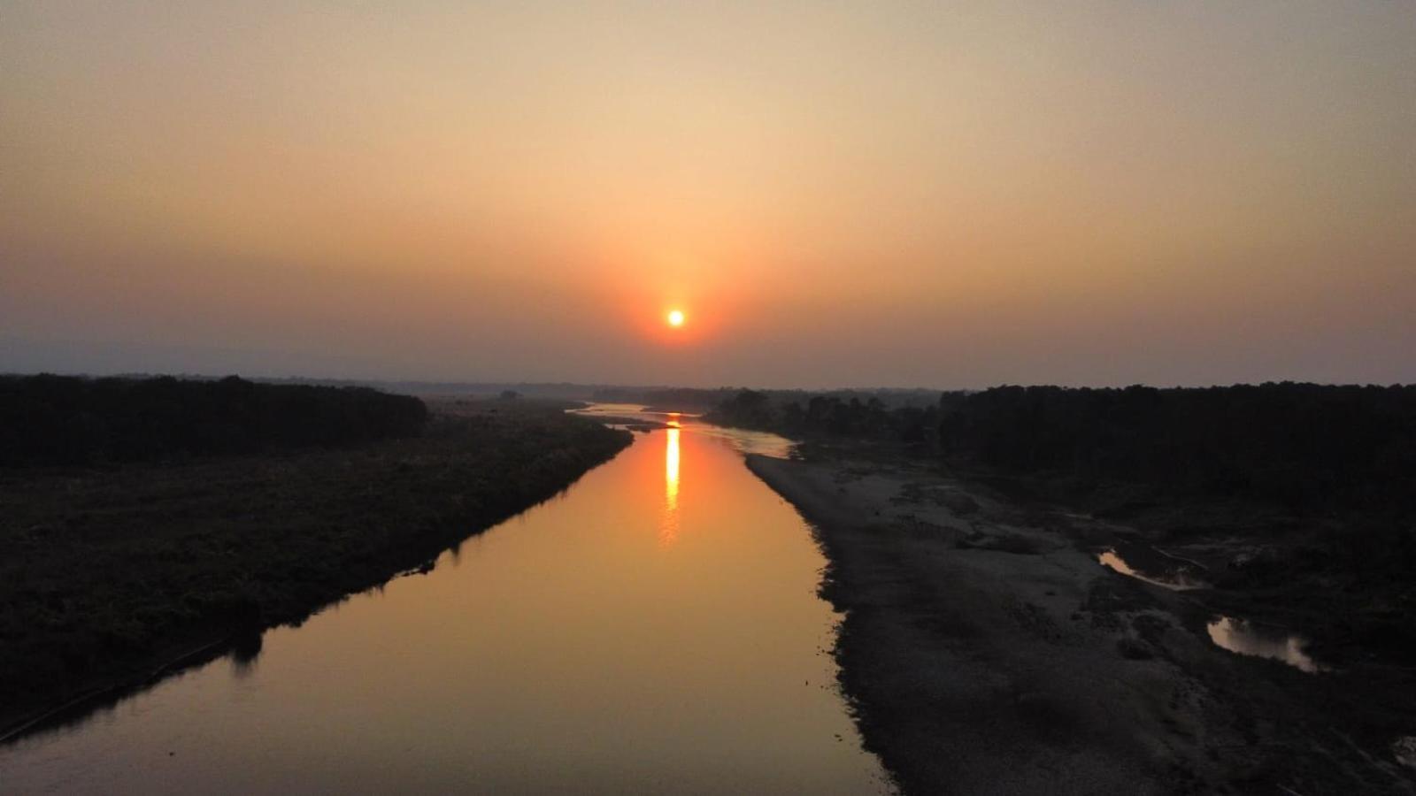 Bamby Chilling House - Feel The Nature Sauraha Ngoại thất bức ảnh