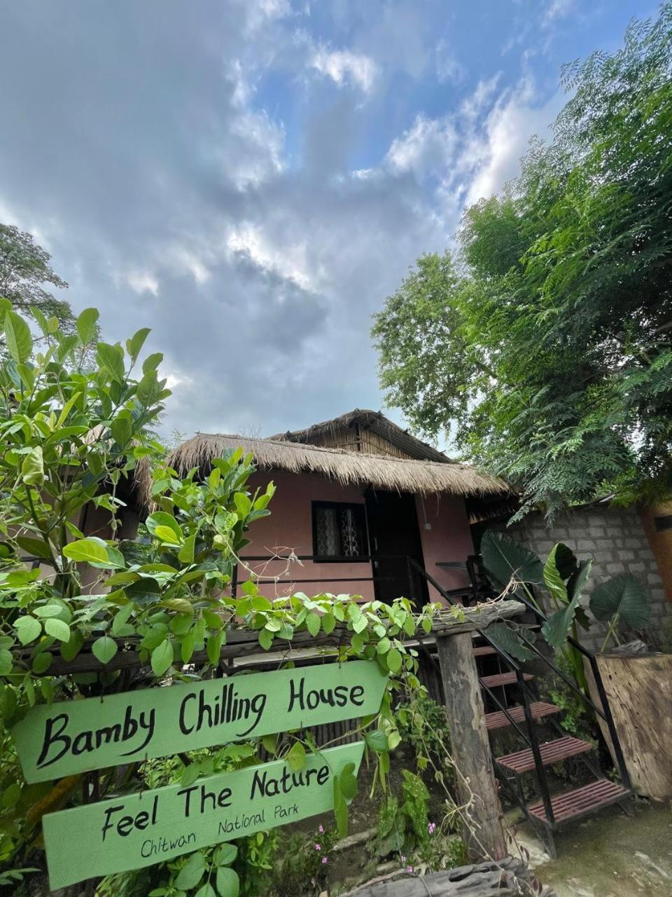 Bamby Chilling House - Feel The Nature Sauraha Ngoại thất bức ảnh