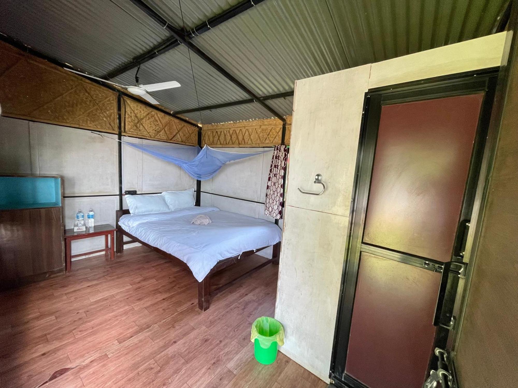 Bamby Chilling House - Feel The Nature Sauraha Ngoại thất bức ảnh