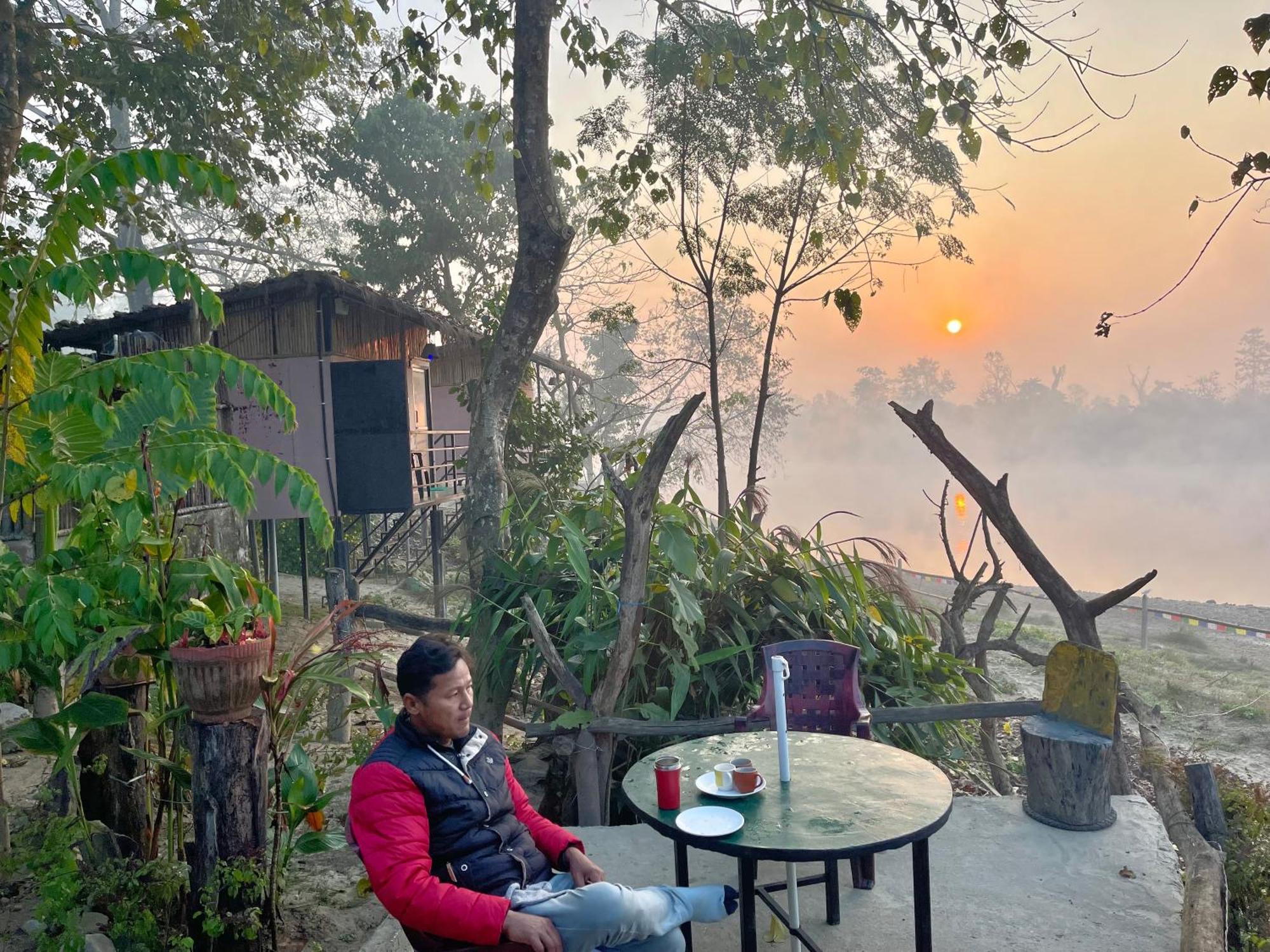 Bamby Chilling House - Feel The Nature Sauraha Ngoại thất bức ảnh